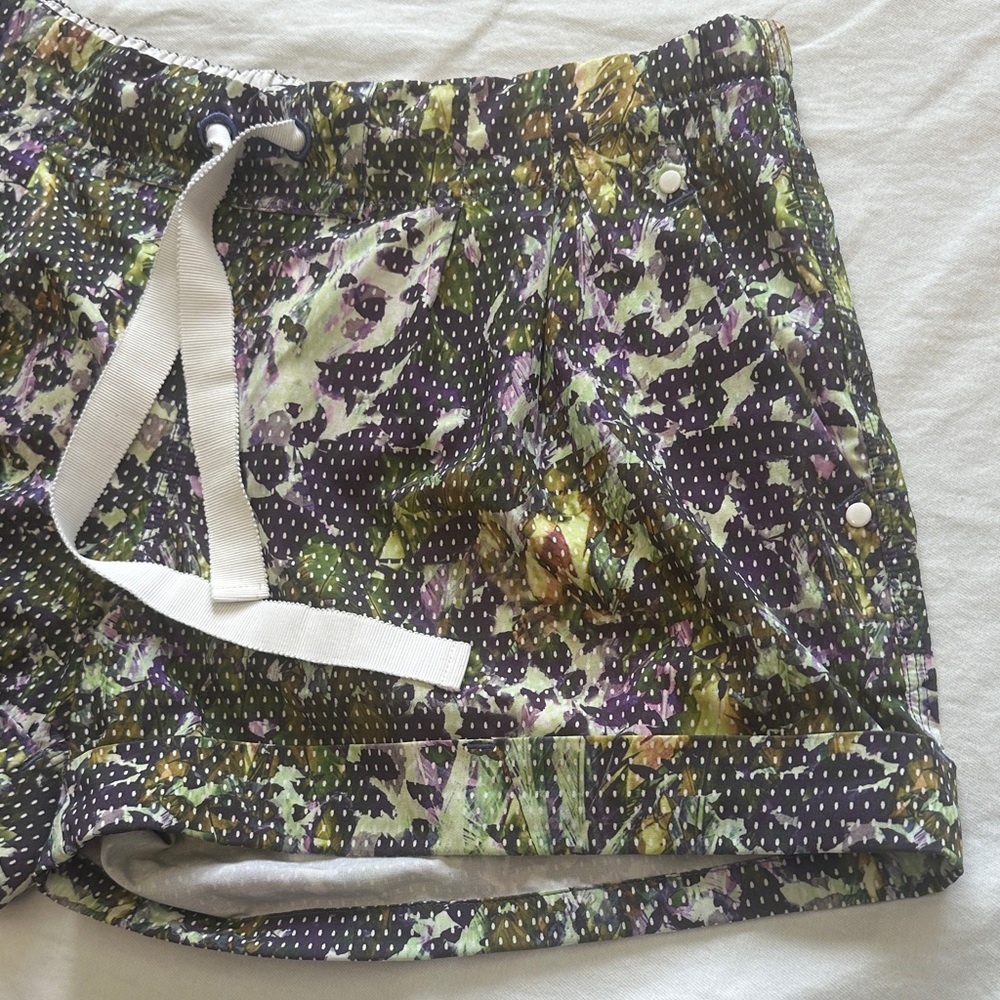 Lululemon Multicolor Patterned Shorts - Picture 2 of 10